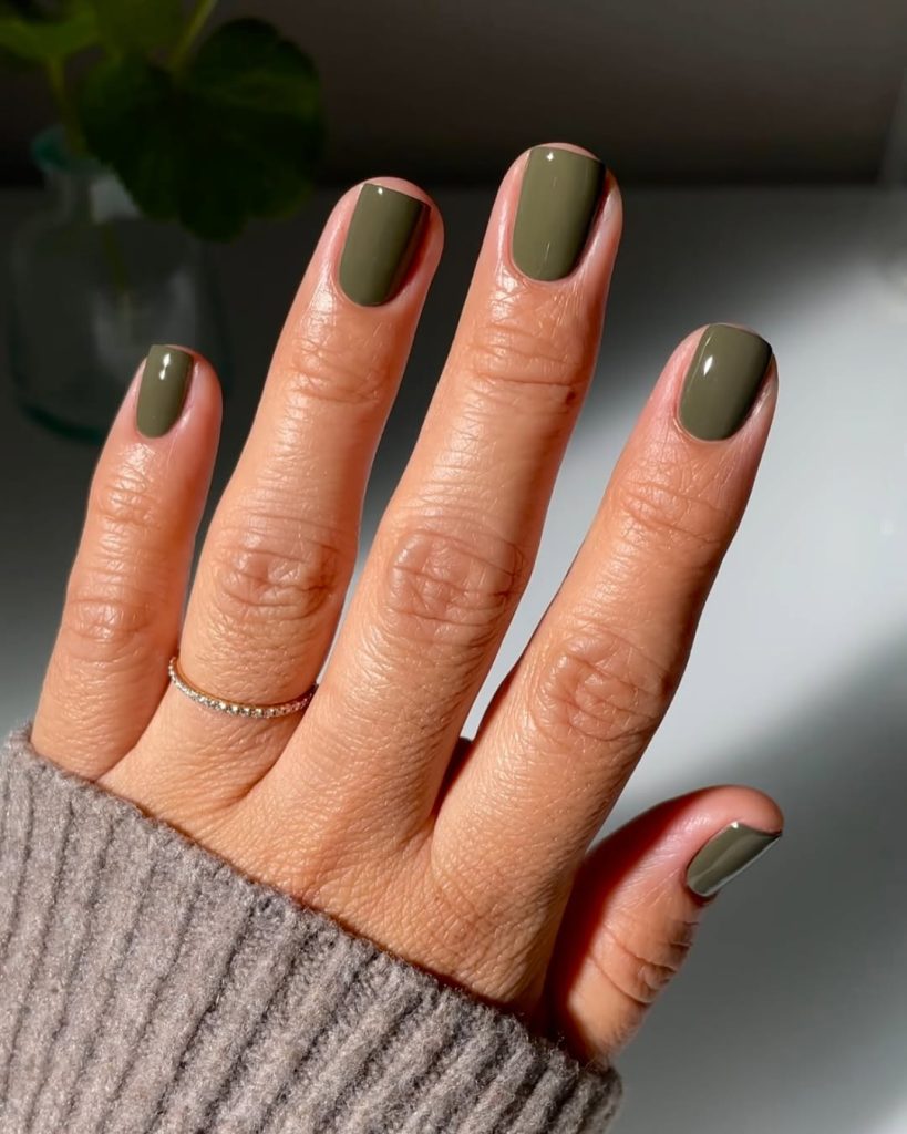 Olive Short Nails