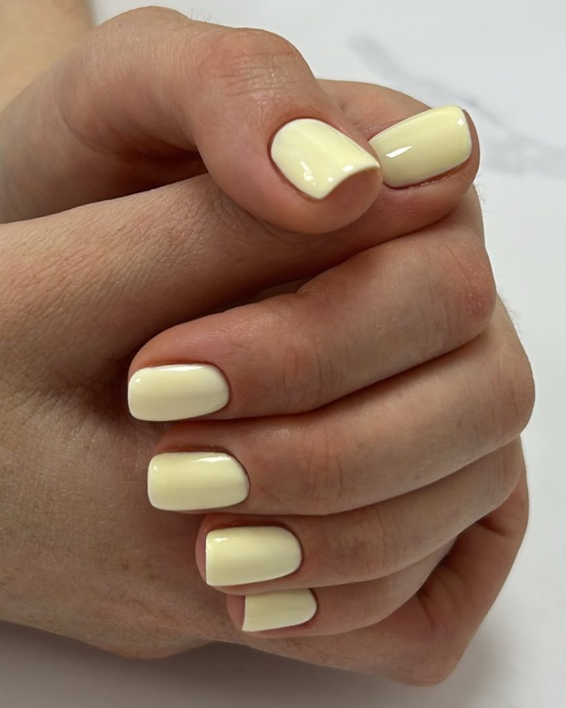 Butter Yellow Short Nails