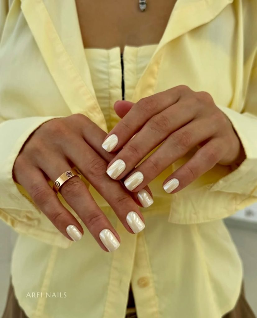 Butter Yellow Chrome