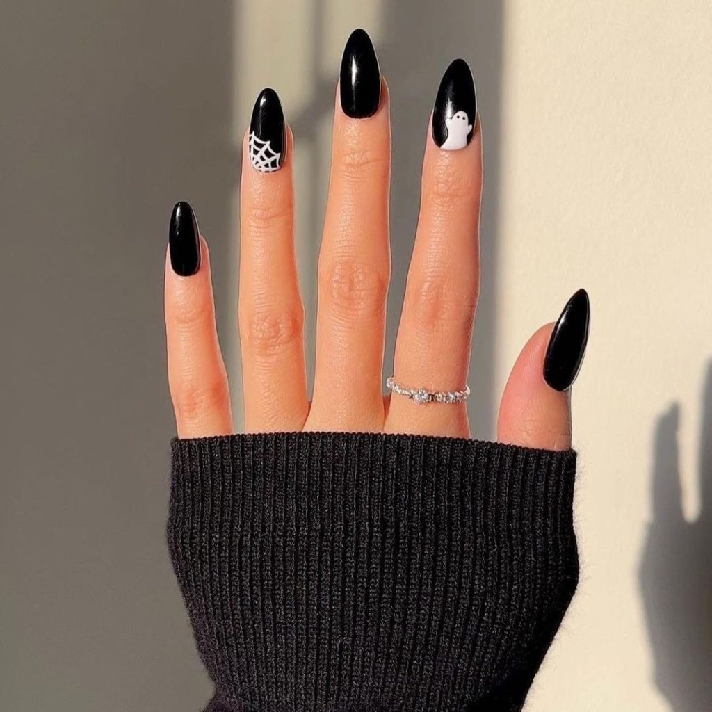 Halloween Black Nails