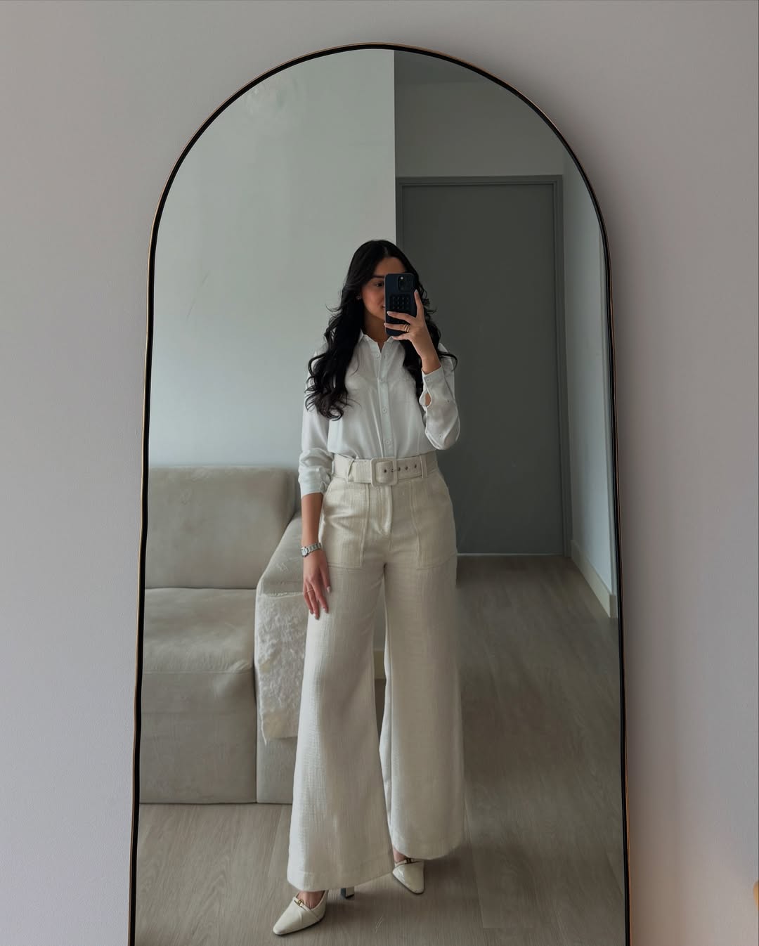 Neutral Wide-Leg Ensemble