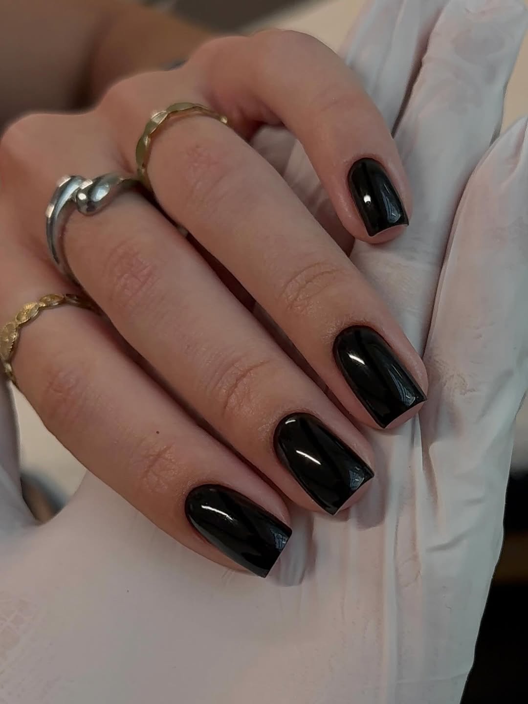 Classic Glossy Black