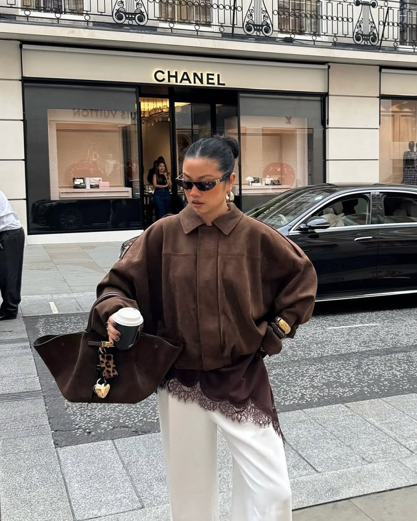 Soft Layers With a Hint of Romance