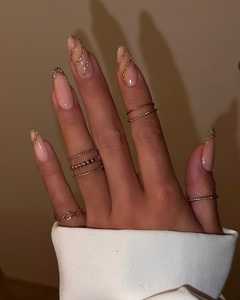 Nude Gold Wave French Tips