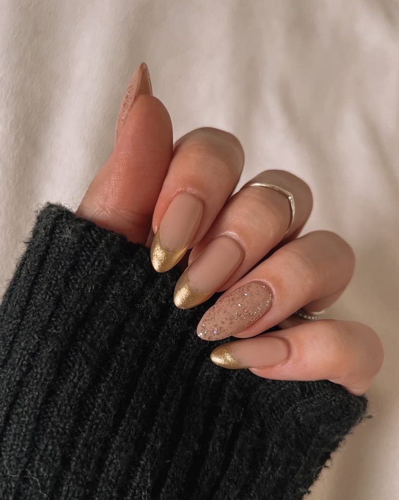 Soft Nude Gold-Tipped Elegance