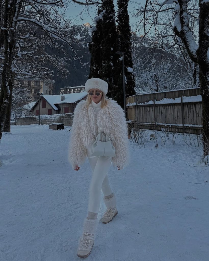 Snowy All-White Fur Fantasy