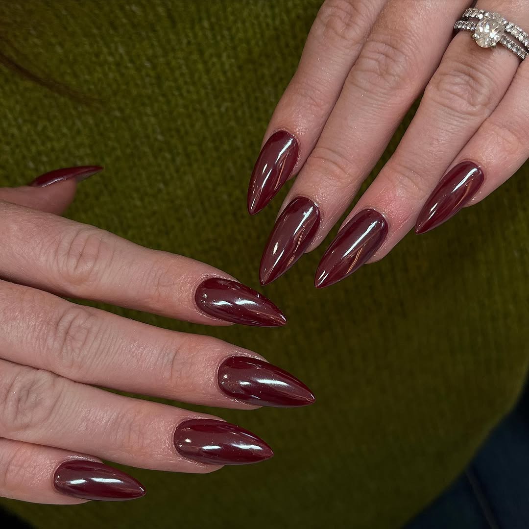 Classic Glossy Almond Nails