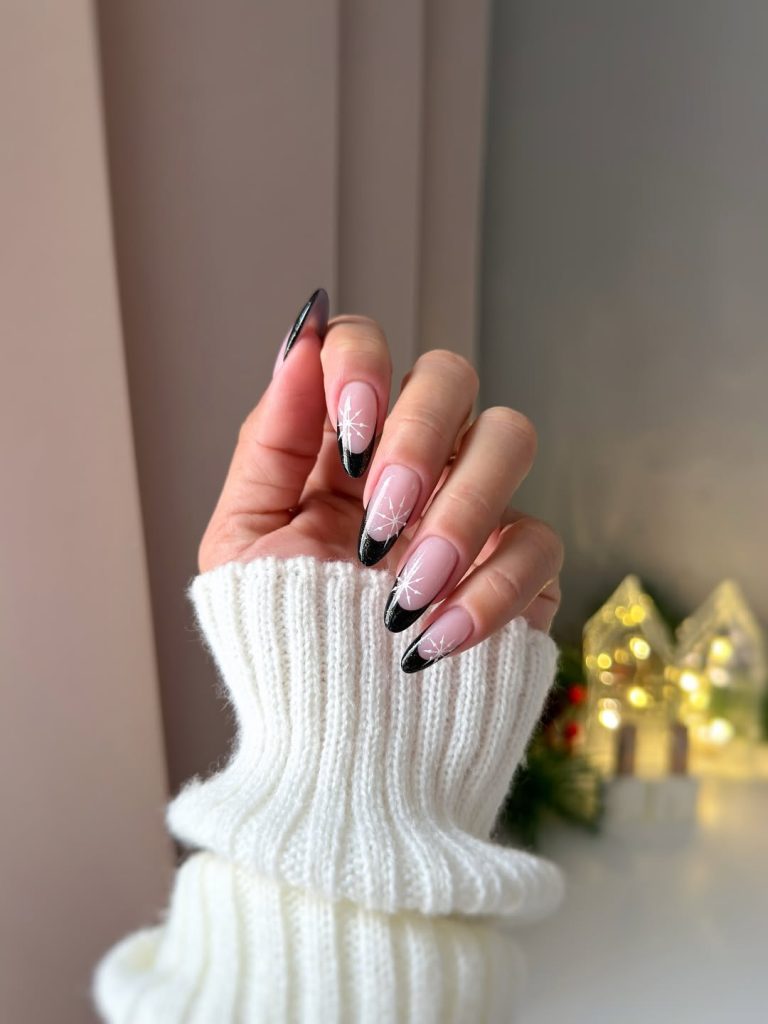 French Tips with Christmas Details