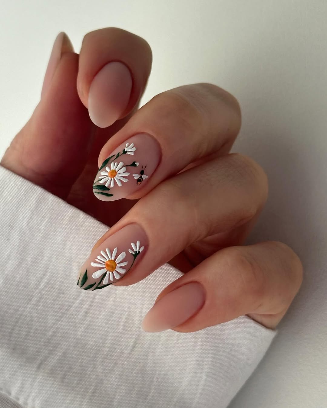 Bee & Daisy Bliss